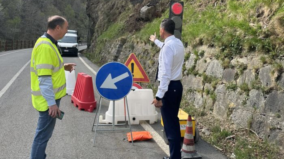 Valmastallone: riapre la strada dopo l'incendio